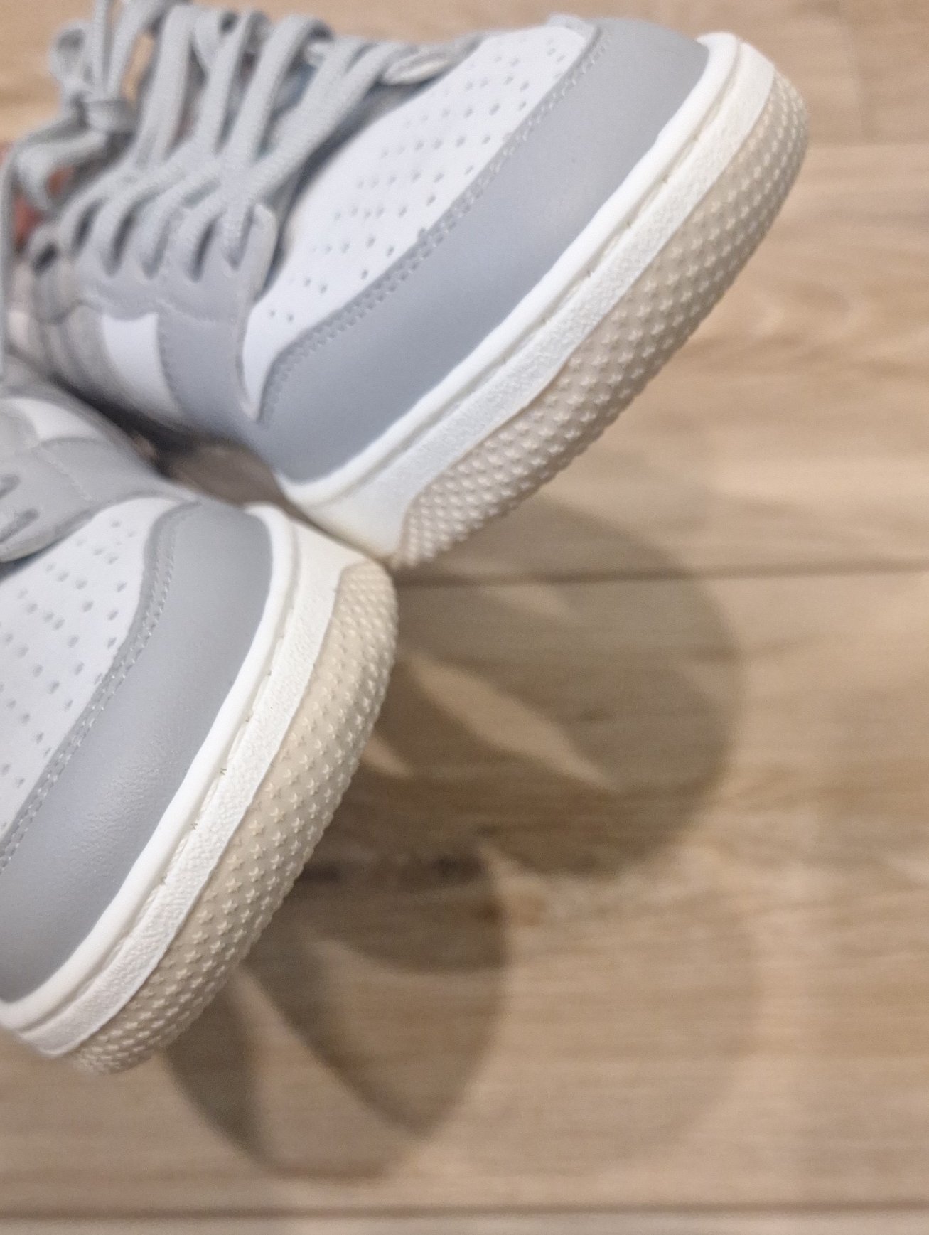 Greats Brooklyn Grey & White Leather Sneakers With Pastel Pink & Mint Accents 6 — image 4 of 8